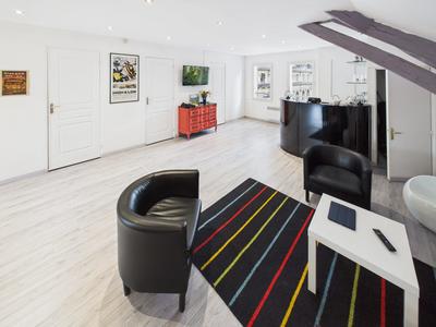 Appartement - 98 m² - 4 pièces