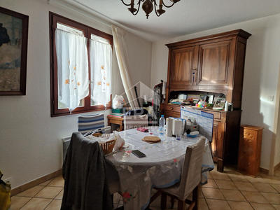 Maison - 121 m² - 5 pièces