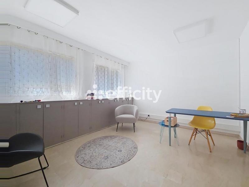 Appartement ancien - 123 m² - 5 pièces