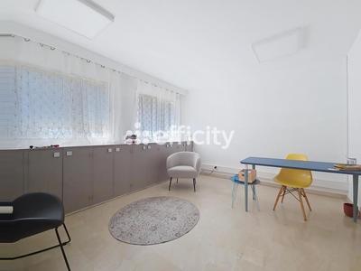 Appartement ancien - 123 m² - 5 pièces