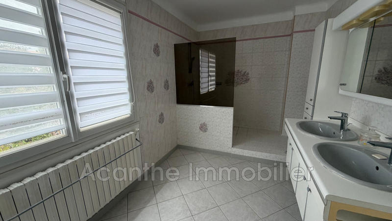 Maison - 110 m² - 4 pièces