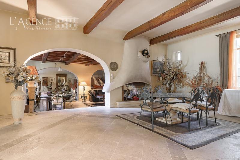 Maison - 291 m² - 6 pièces