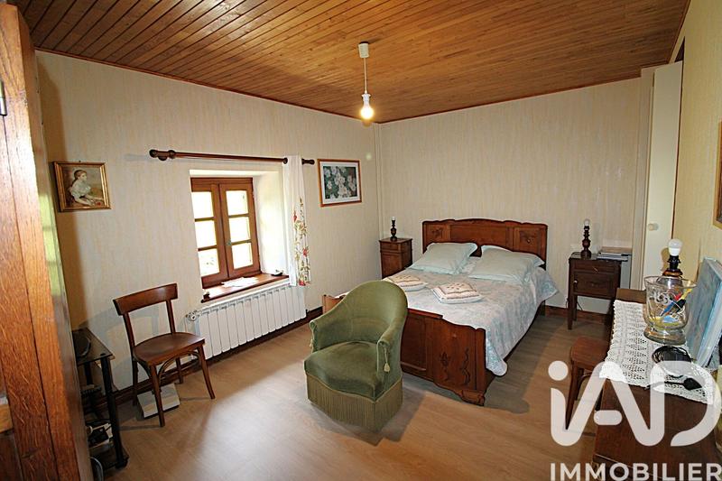 Maison de village - 180 m² - 9 pièces