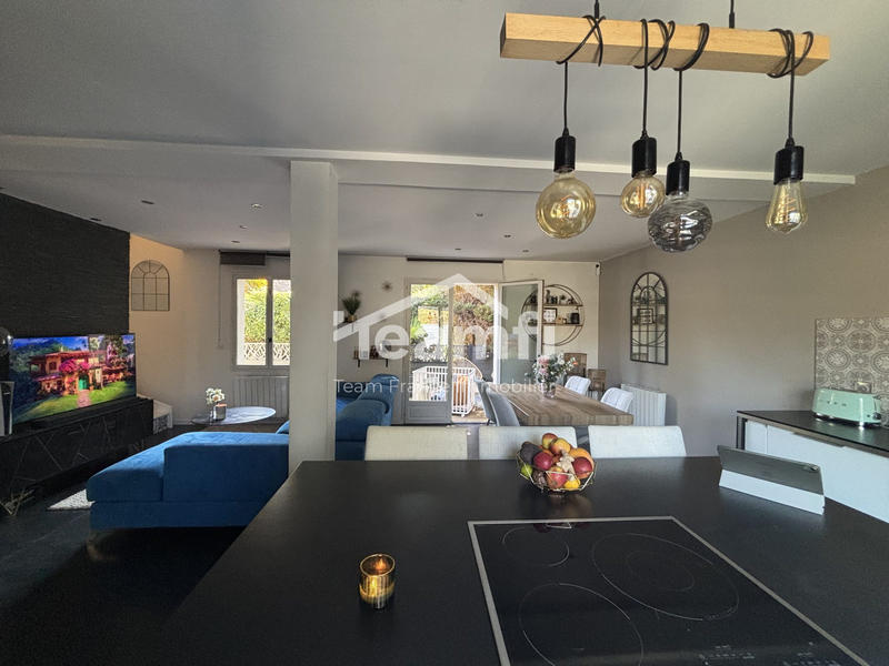 Maison - 86 m² - 5 pièces