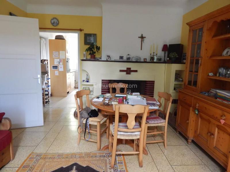 Maison - 218 m² - 8 pièces