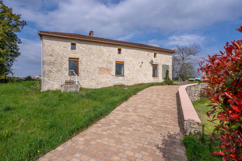 Maison - 321 m² - 9 pièces