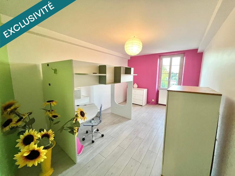 Maison - 208 m² - 9 pièces