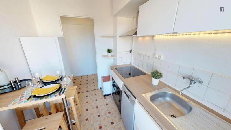 Chambre - 10 m² - 4 pièces