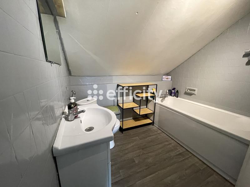 Maison ancienne - 177 m² - 10 pièces