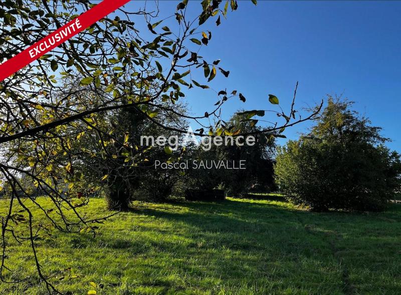 Terrain constructible - 891 m²