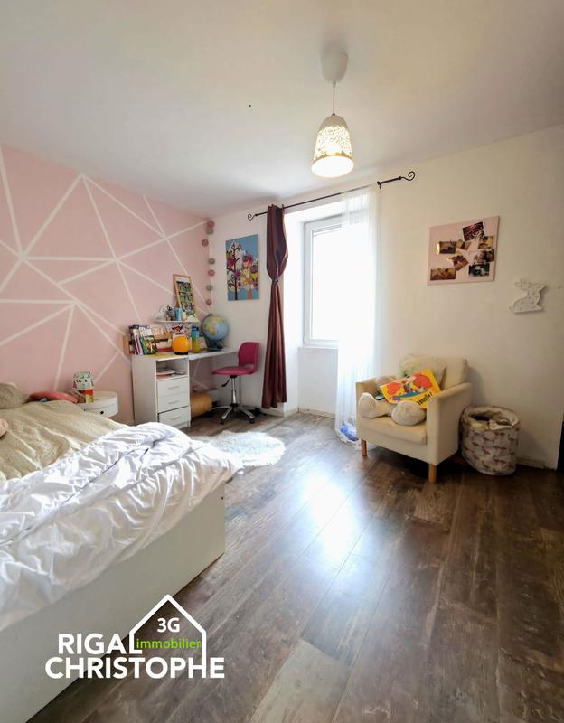 Demeure - 220 m² - 8 pièces