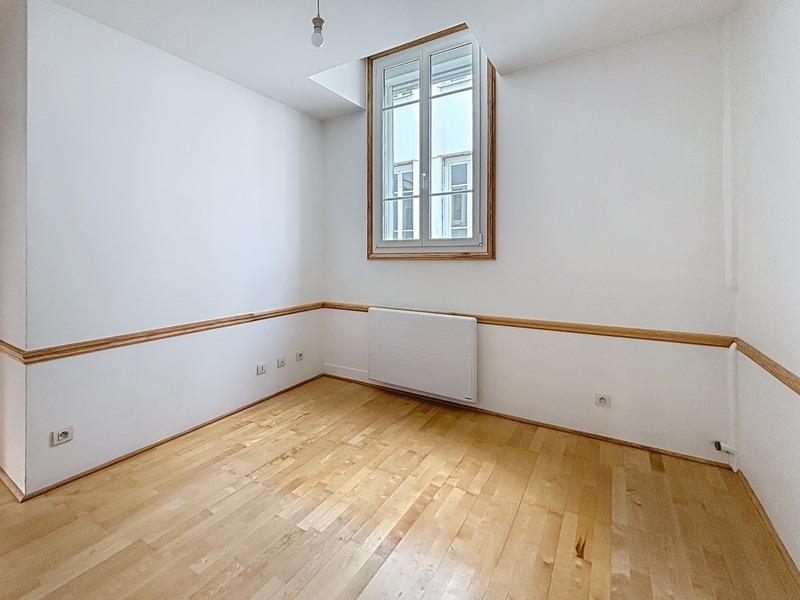 Appartement ancien - 121 m² - 6 pièces