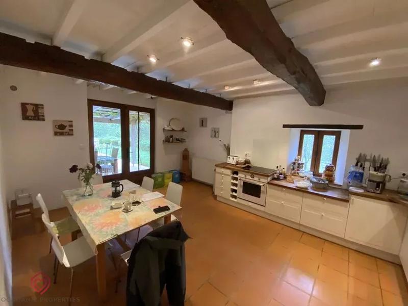 Maison - 163 m² - 5 pièces