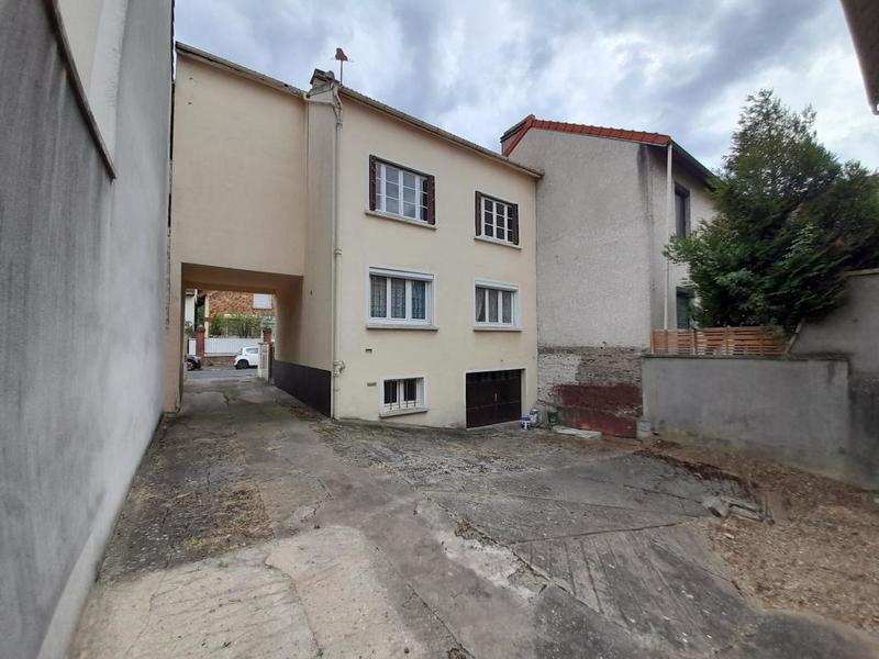 Maison - 190 m² - 9 pièces