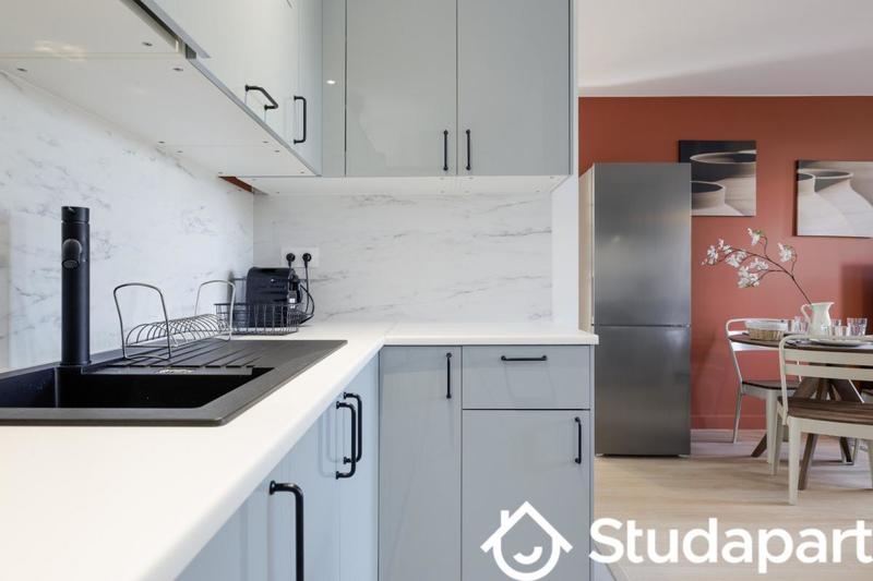 Chambre - 11 m² - 1 pièce