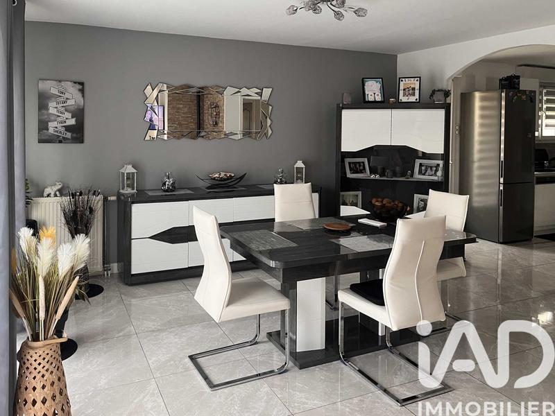 Maison - 160 m² - 10 pièces