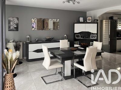 Maison - 160 m² - 10 pièces