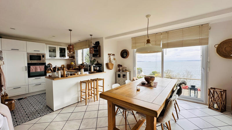 Maison - 136 m² - 8 pièces