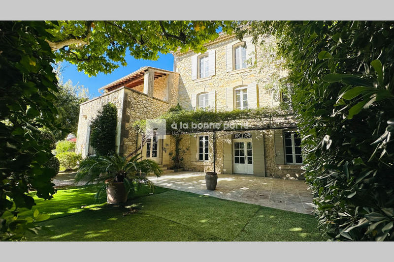 Maison de maîtres - 227 m² - 7 pièces