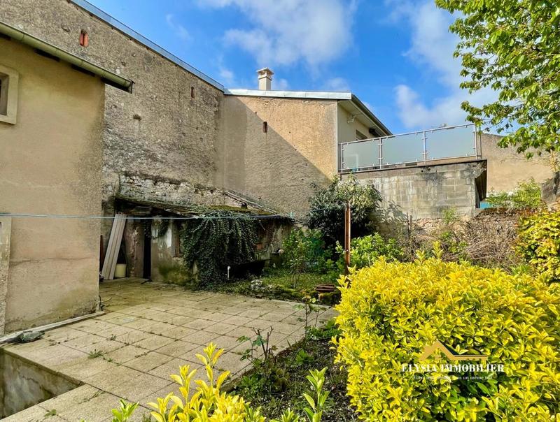 Maison - 95 m² - 6 pièces