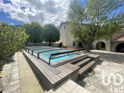 Maison - 335 m² - 9 pièces