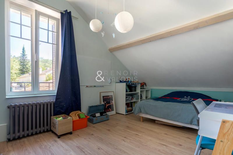 Maison - 140 m² - 7 pièces