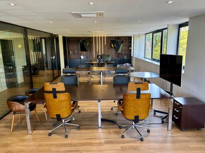 Bureau - 146 m² - 7 pièces