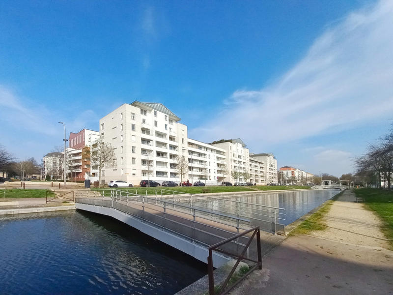 Appartement - 80 m² - 4 pièces