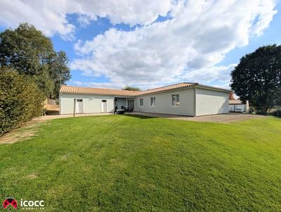 Propriété - 148 m²