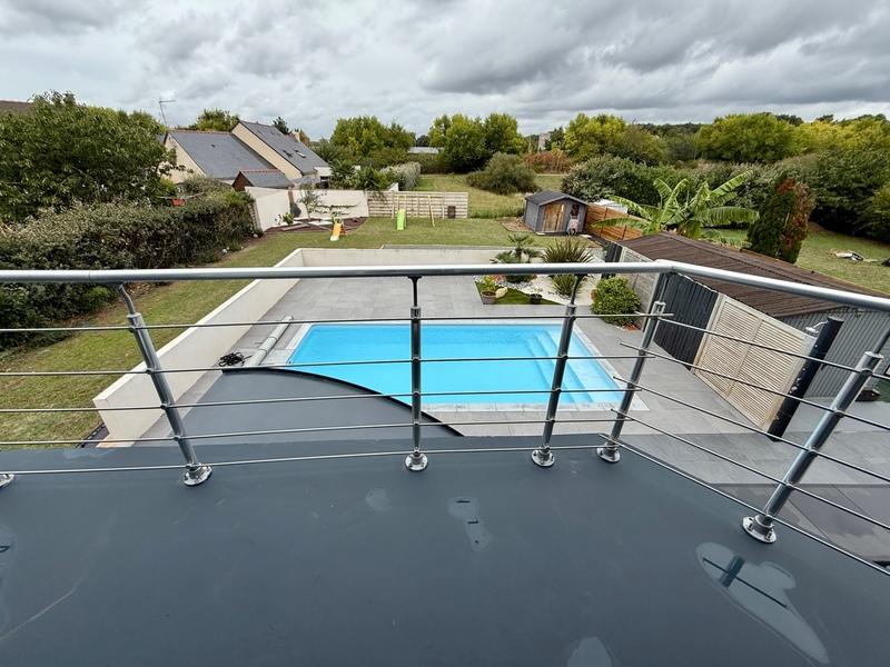 Maison - 180 m² - 9 pièces