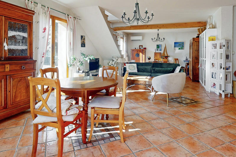Maison - 160 m² - 5 pièces