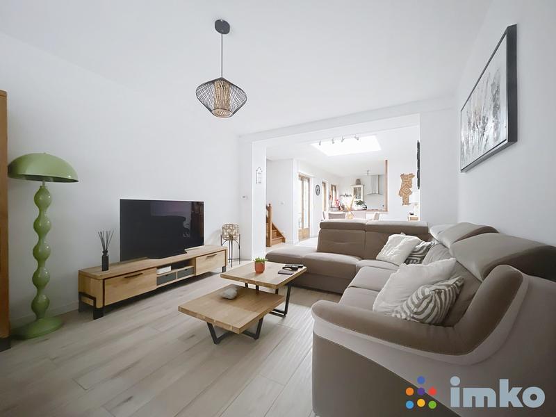 Maison - 80 m² - 5 pièces