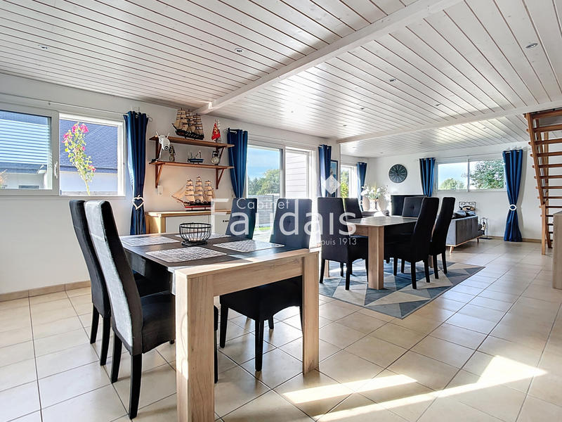 Maison - 138 m² - 7 pièces