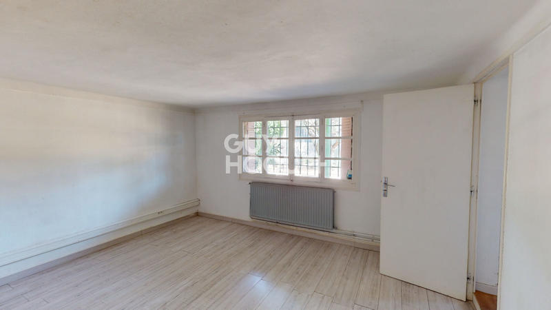 Maison - 284 m² - 11 pièces