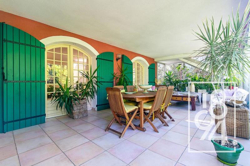 Maison - 192 m² - 7 pièces