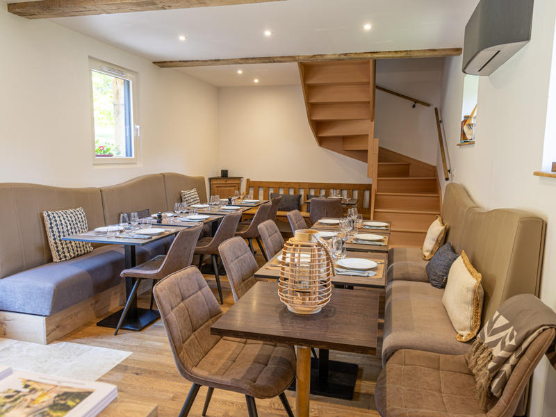 Demeure - 836 m² - 18 pièces