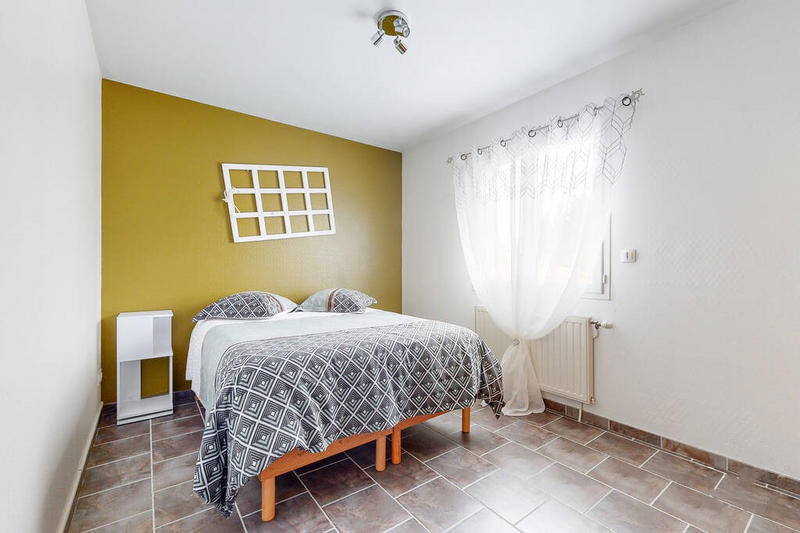 Maison - 222 m² - 8 pièces