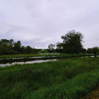 Terrain constructible - 728 m²