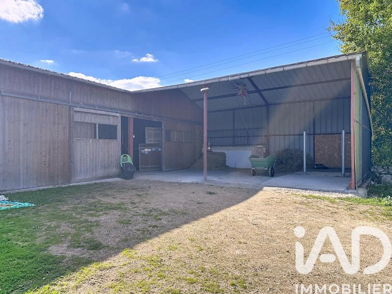 Maison - 408 m² - 6 pièces