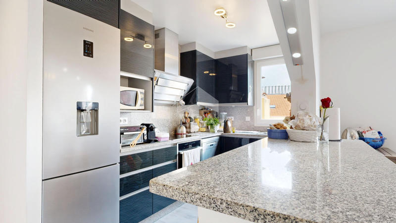 Appartement - 90 m² - 4 pièces