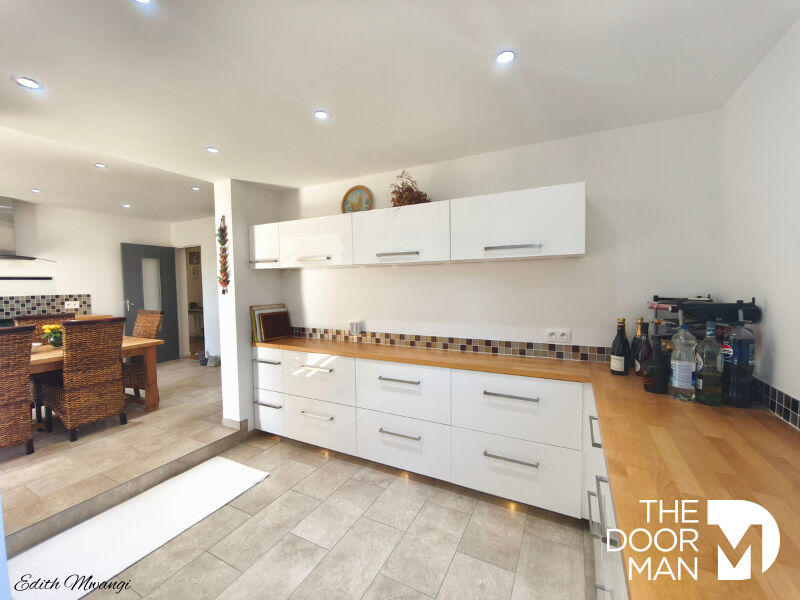 Villa - 141 m² - 5 pièces