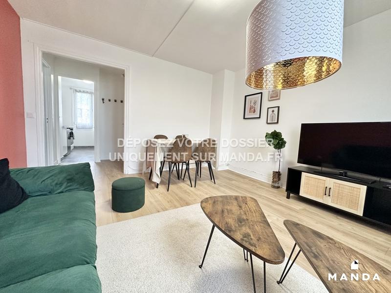 Chambre - 10 m² - 4 pièces