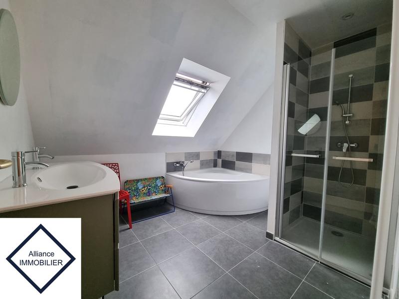 Maison contemporaine - 114 m² - 8 pièces