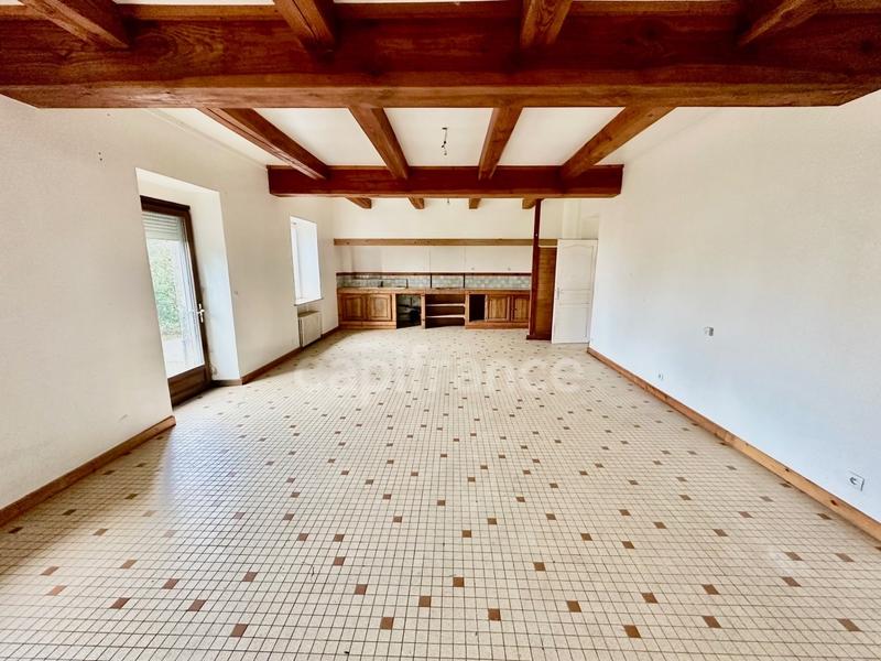 Maison - 180 m² - 7 pièces