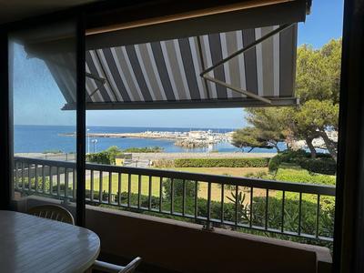 Studio - 30 m² - 1 pièce