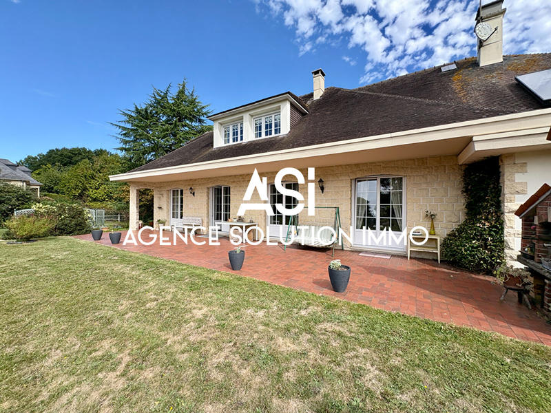 Maison - 214 m² - 8 pièces