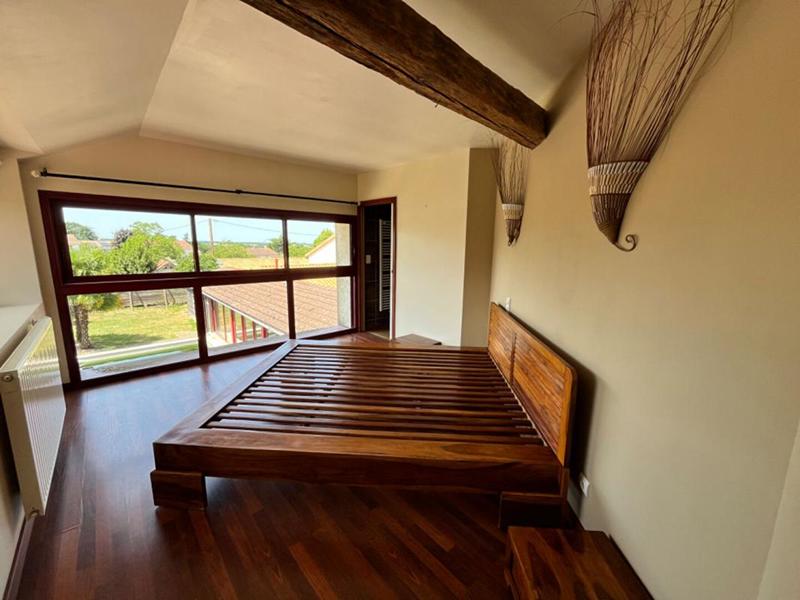 Maison - 240 m² - 4 pièces