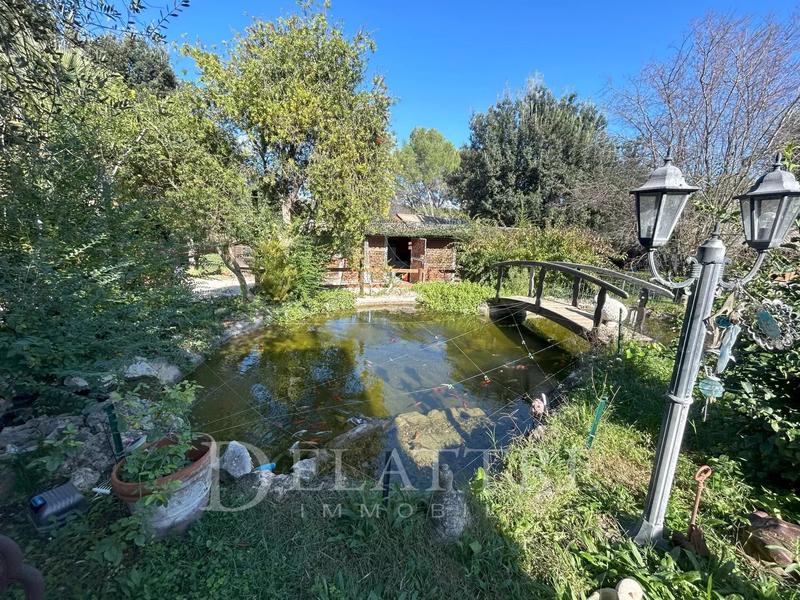 Propriété - 350 m² - 12 pièces