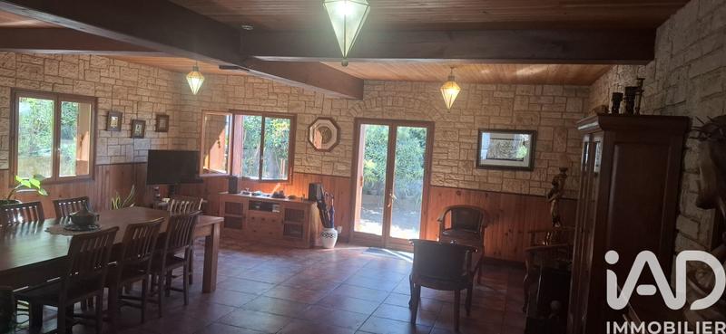 Maison - 236 m² - 5 pièces