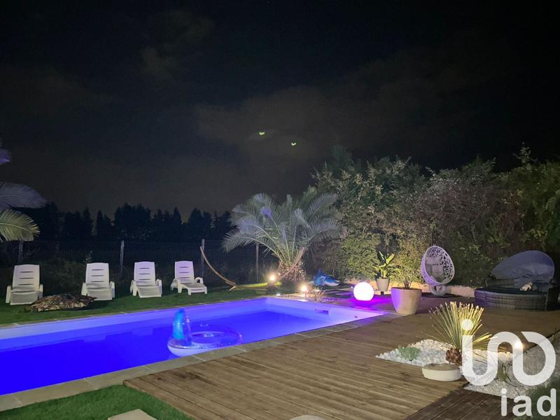 Maison - 214 m² - 8 pièces